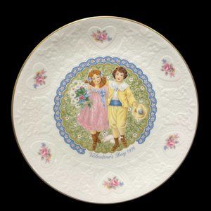 Vintage Royal Doulton Valentines Day Porcelain Plate In Original Box, 1976